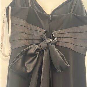 Elegant Black Evening Dress sz. 5/6
Prom season is upon us soon!